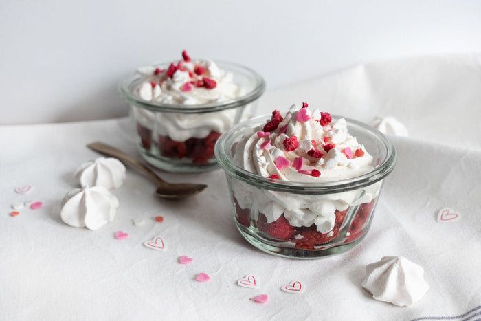 Leckeres Himbeer Sahne Dessert im WECK-Glas zum Verlieben für Valentinstag udn Muttertag Rezepte für Himbeer Sahne Dessert
