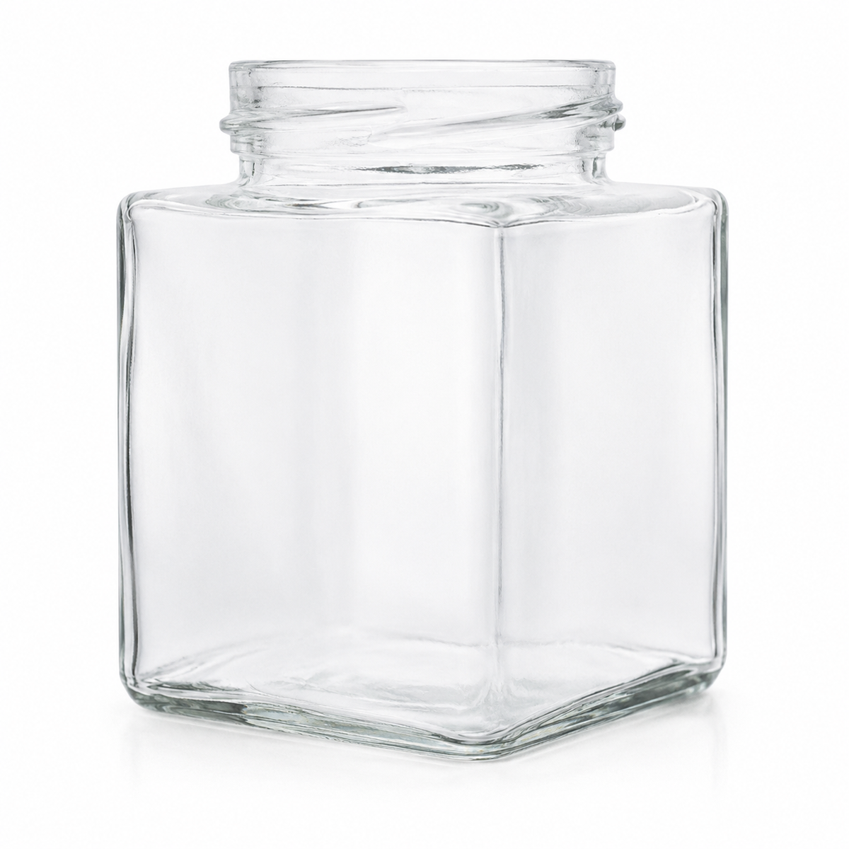 Vierkantglas 212 ml TO 58 aus klarem Glas mit quadratischem Glaskörper, abgerundeten Kanten und Twist-off-Mündung, stehend dargestellt.