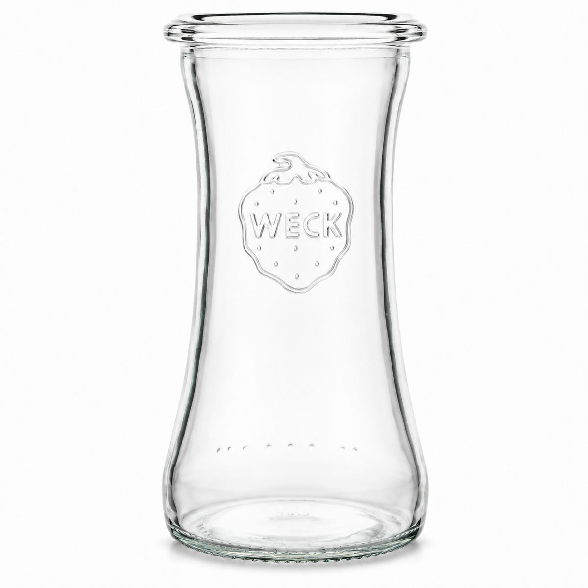 Freigestelltes WECK-Glas aus klarem Glas mit schmaler Form, geprägtem WECK-Logo und weißem Hintergrund